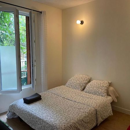 Chambre Dans Une Maison Partagee Ньои-сюр-Марн Екстериор снимка