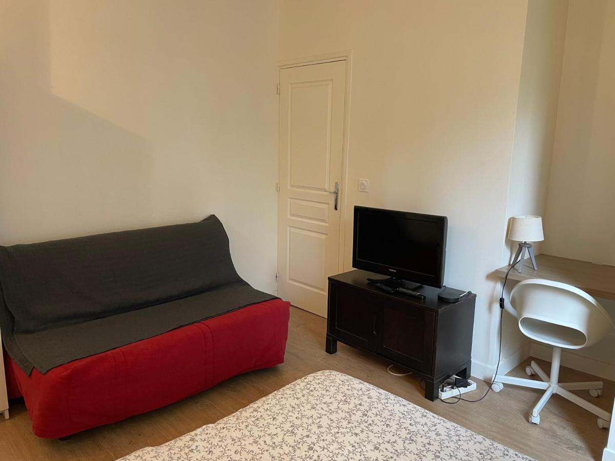 Chambre Dans Une Maison Partagee Ньои-сюр-Марн Екстериор снимка
