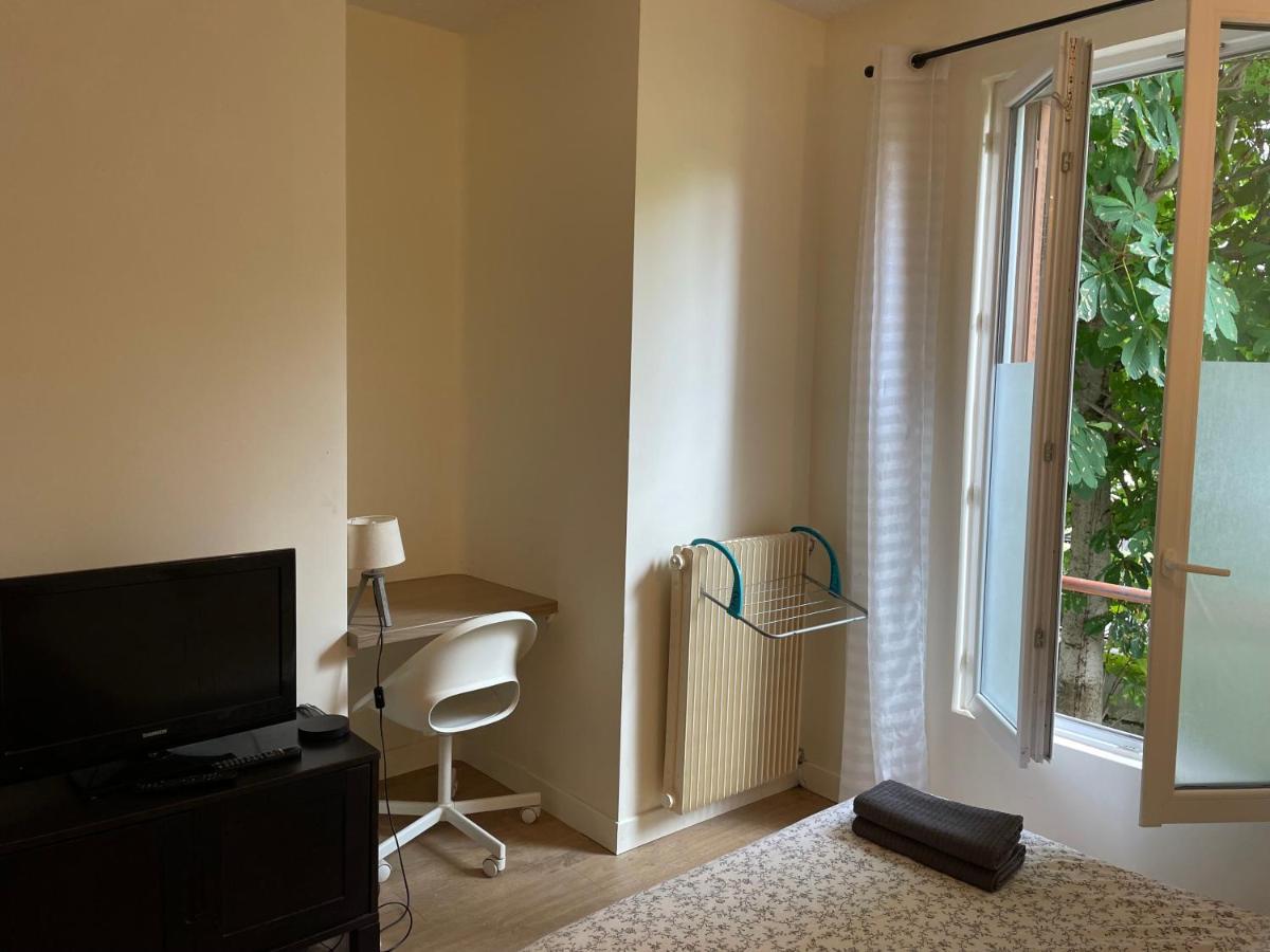 Chambre Dans Une Maison Partagee Ньои-сюр-Марн Екстериор снимка