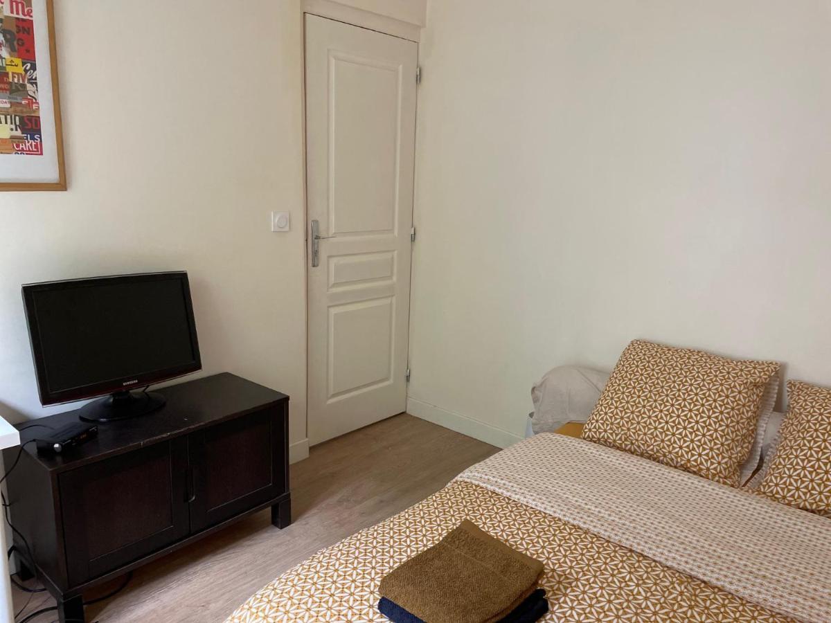 Chambre Dans Une Maison Partagee Ньои-сюр-Марн Екстериор снимка