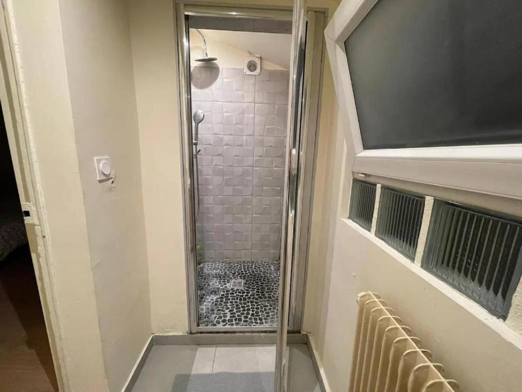 Chambre Dans Une Maison Partagee Ньои-сюр-Марн Екстериор снимка